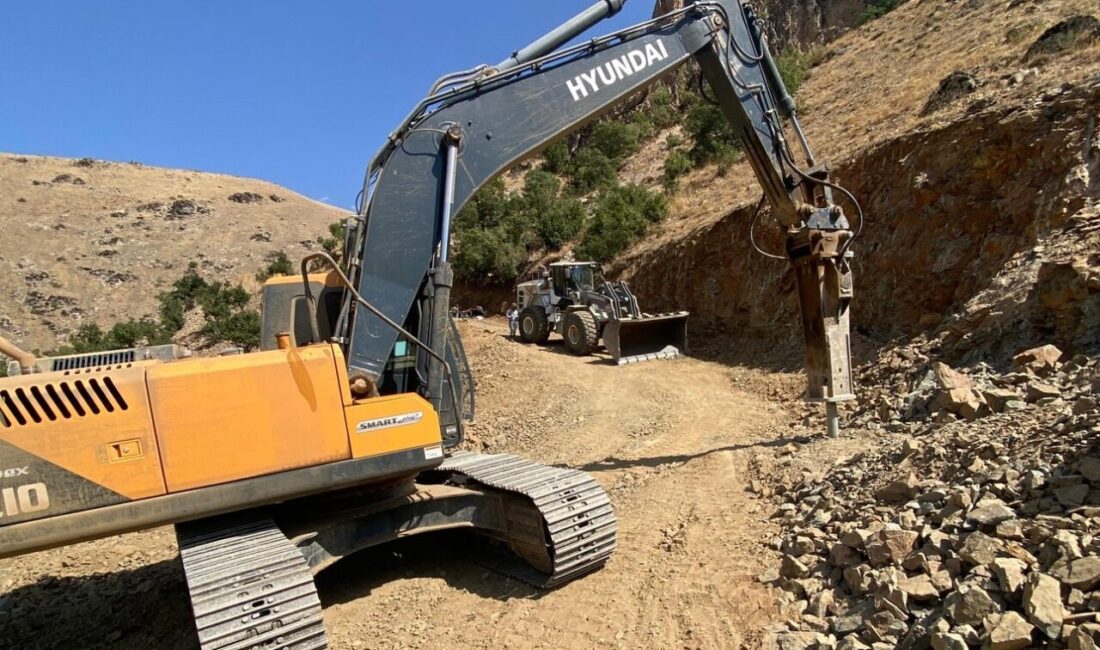 Hakkari’nin Şemdinli ilçesine bağlı Bağlar köyünün Rüzgarlı ve Çem mezralarında