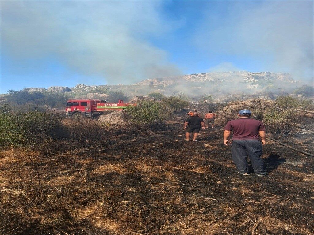 Antalya’nın Serik ilçesi Sillyon Antik Kenti yakınlarındaki makilik ve zeytinlik