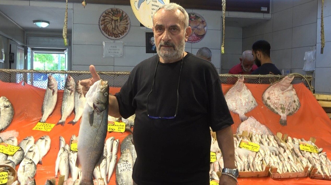 Balık sezonunun açılmasıyla tezgahlar şenlenirken, hamsi ve istavrit bolluğu dikkat