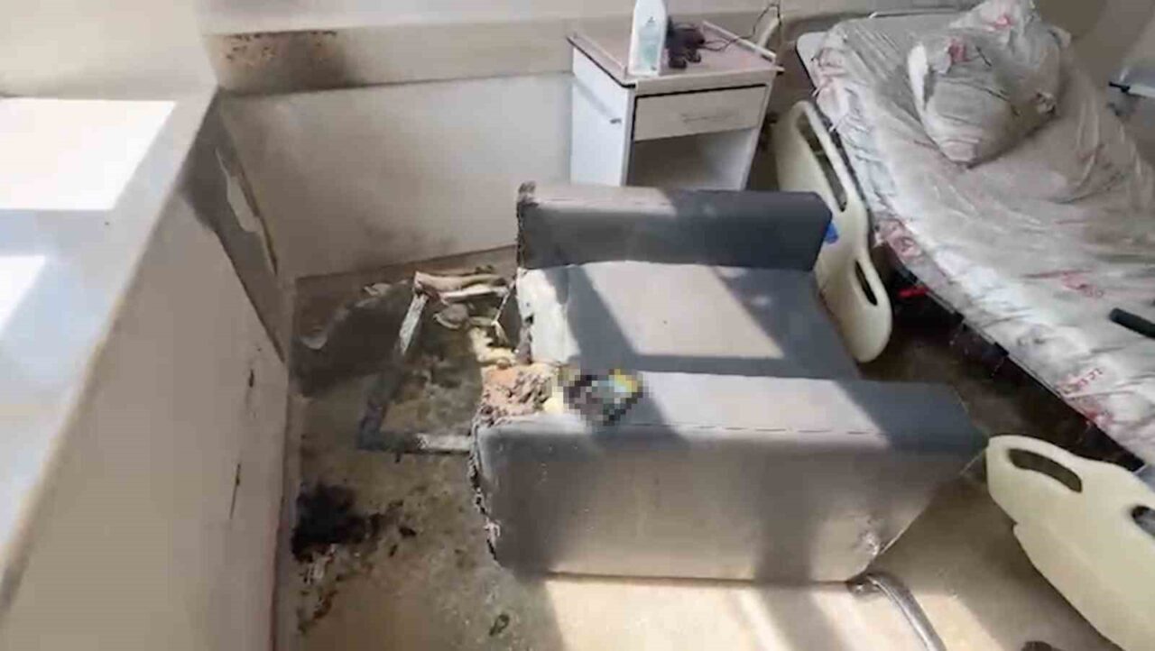 Çorum’un Sungurlu ilçesinde hastane odasında sigaradan kaynakladığı değerlendirilen yangın, yangın