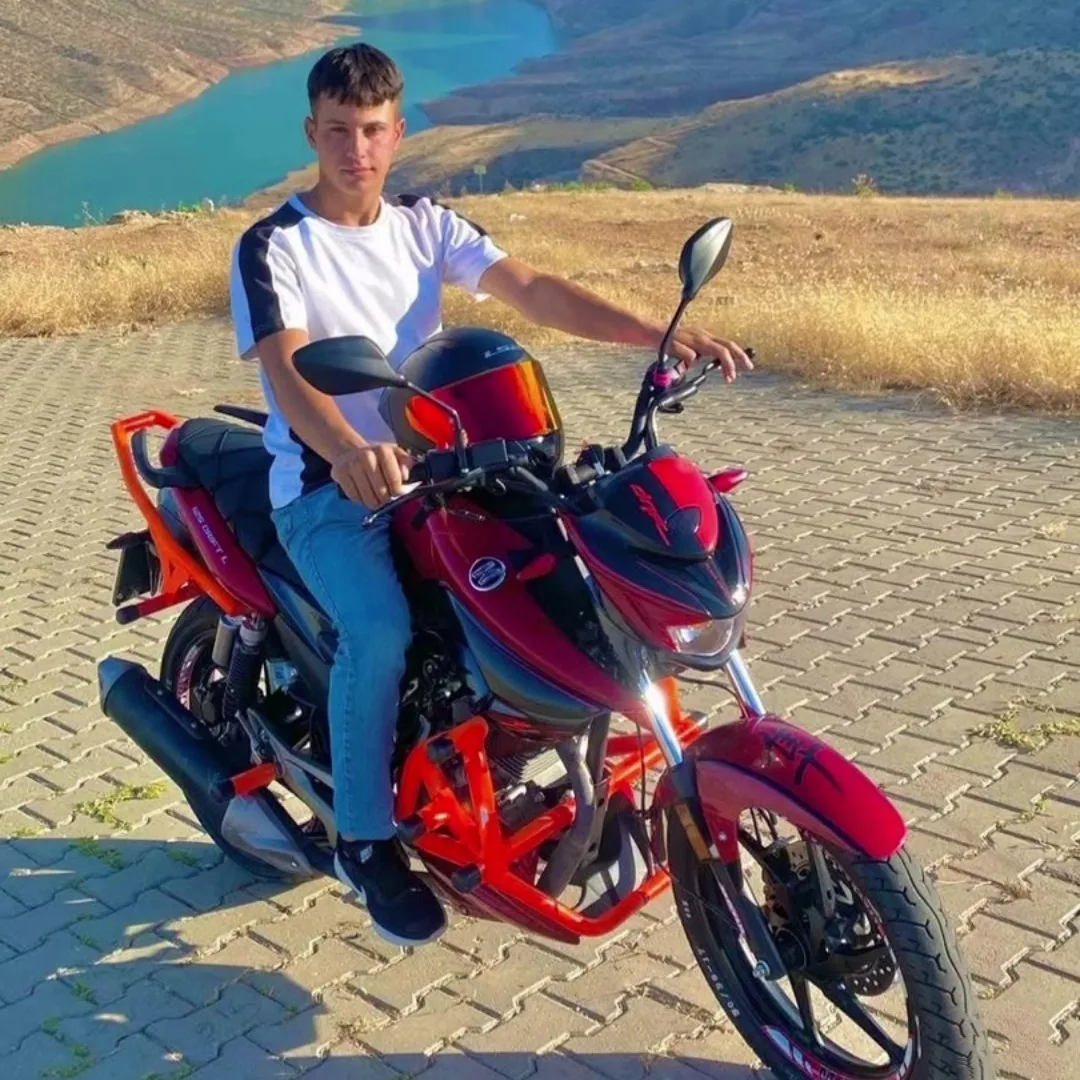 Siirt’te kontrolden çıkan motosikletin devrildiği kazada ağır yaralanan 20 yaşındaki