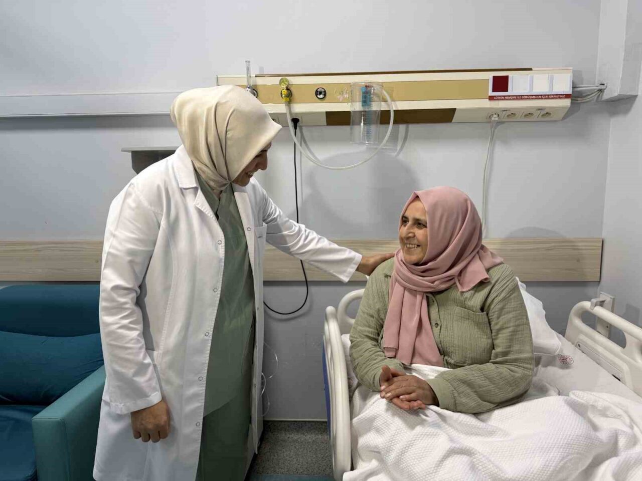 Düzce’de yaşayan uzun yıllardır astım tedavisi gören kadın, hastalığına bağladığı