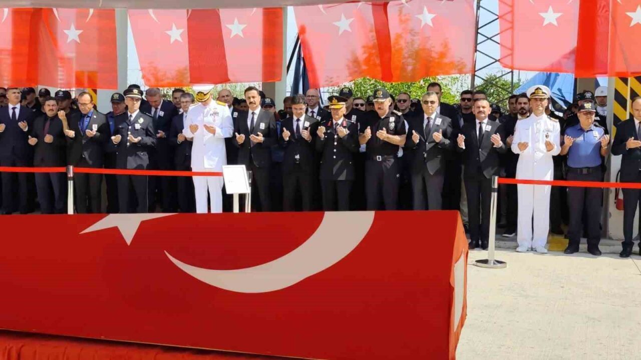 Mersin’de arızasını gidermeye çalıştığı silahın ateş alması sonucu şehit olan