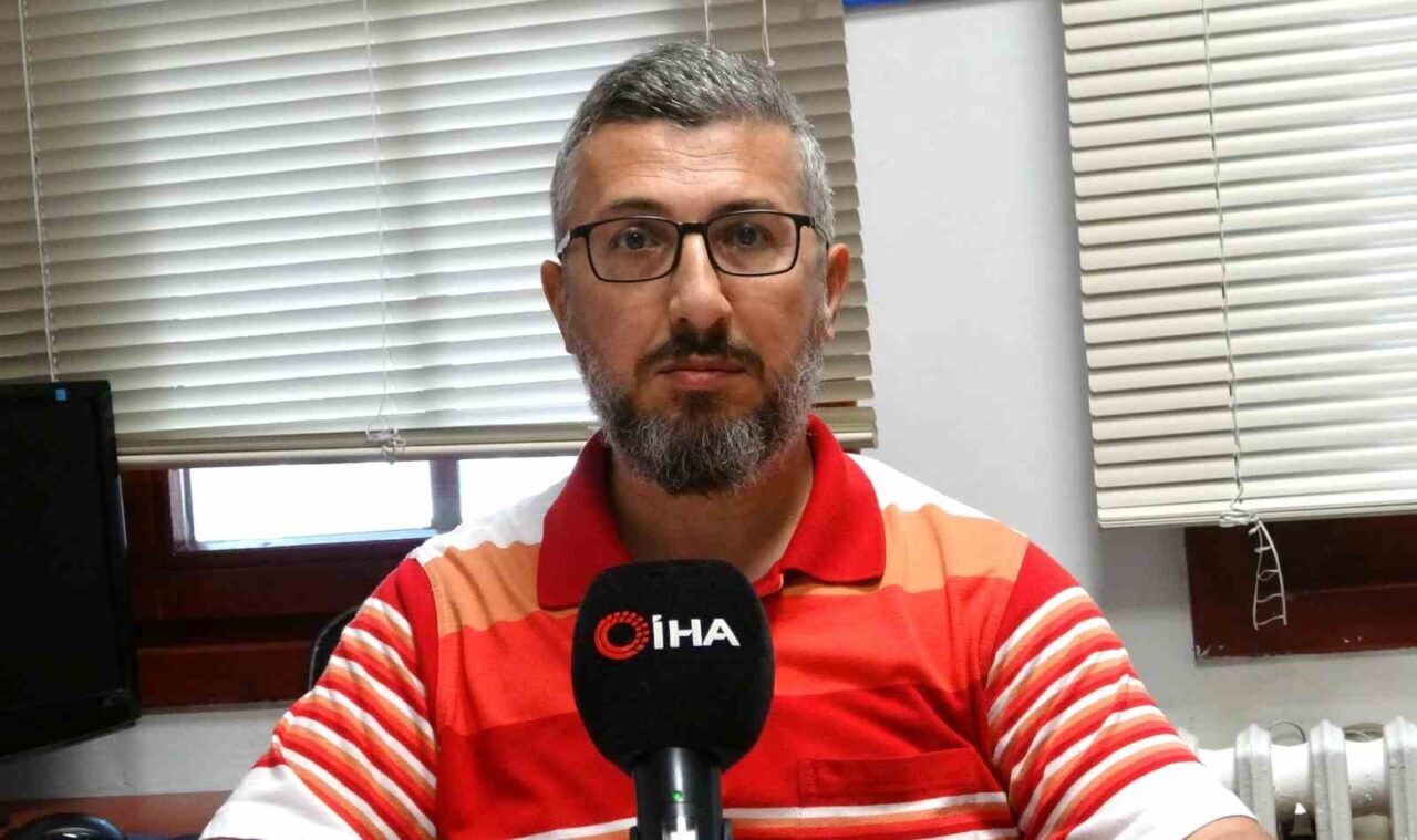 Kütahya’nın Simav ilçesi, geçmişte yaşadığı depremlerle hafızalarda yer ederken, uzmanlar