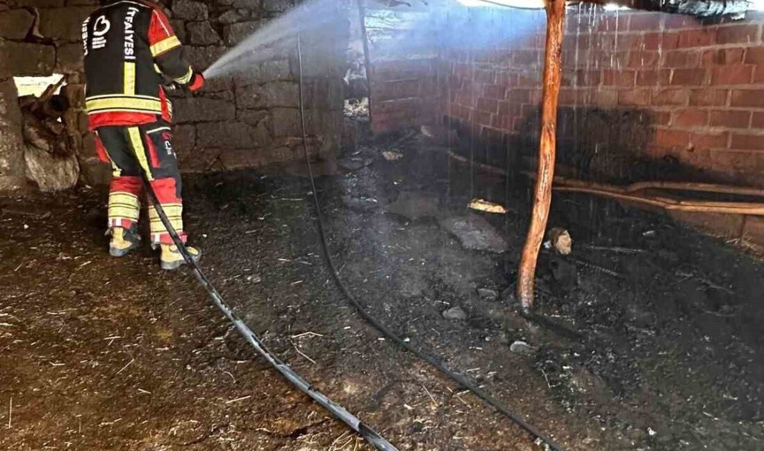 Balıkesir’in Sındırgı ilçesinde bir ahırda çıkan yangın vatandaşların ve itfaaiye