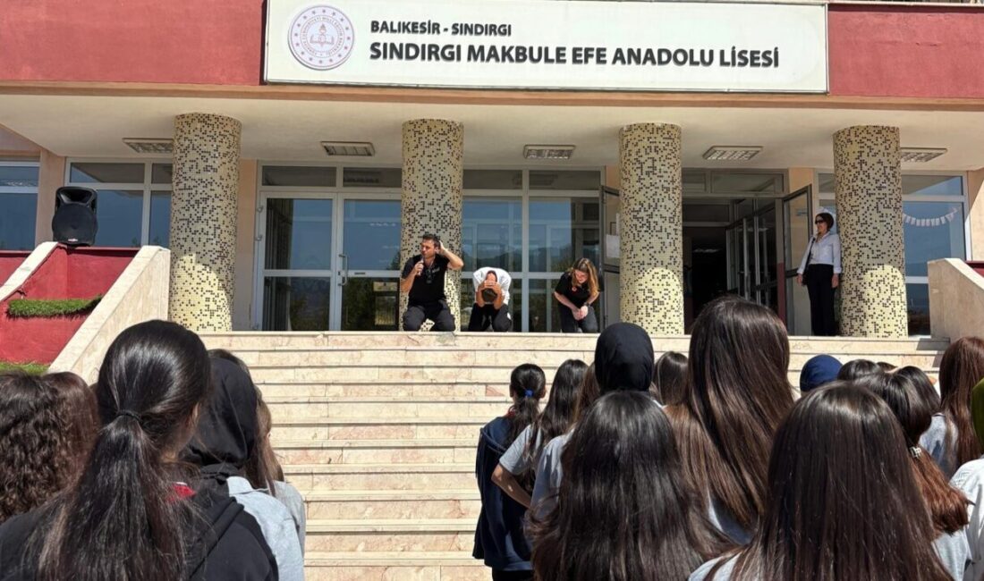 Balıkesir’in Sındırgı ilçesinde 10 Ağustos’ta yaşanan depremin ardından artçı sarsıntılar