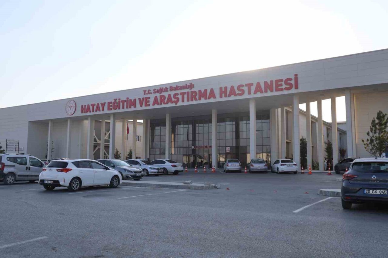 Hatay’da sinir krizi geçirerek annesini ve babasını darp eden şahıs,