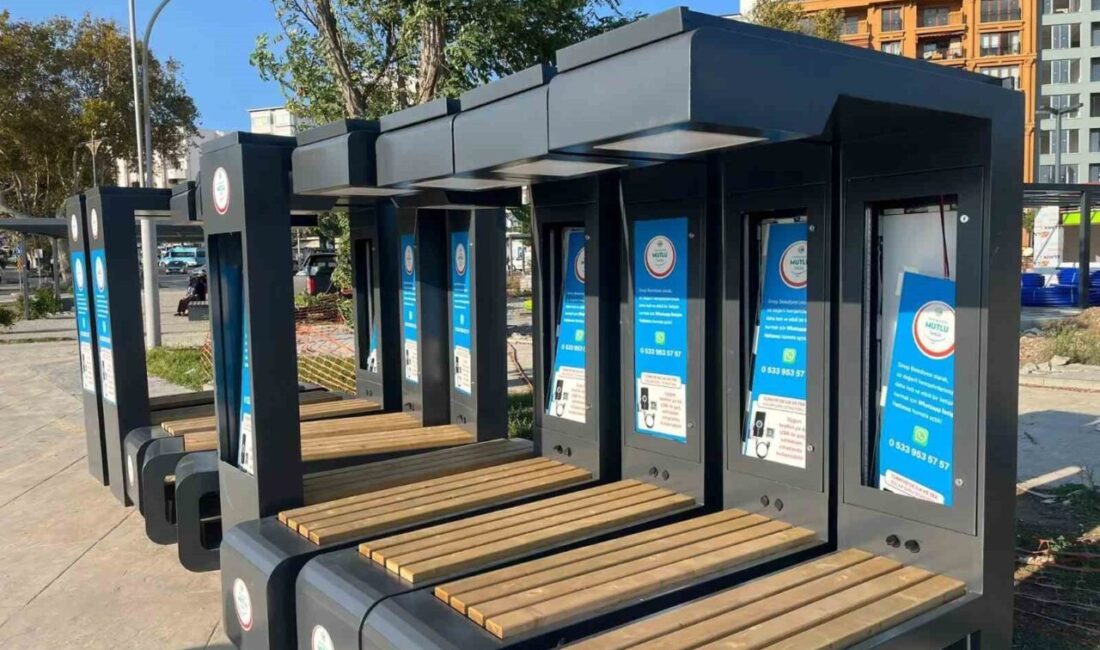 Sinop’ta şehir merkezine akıllı banklar kuruluyor. Şehir merkezinde vatandaşların kullanımına