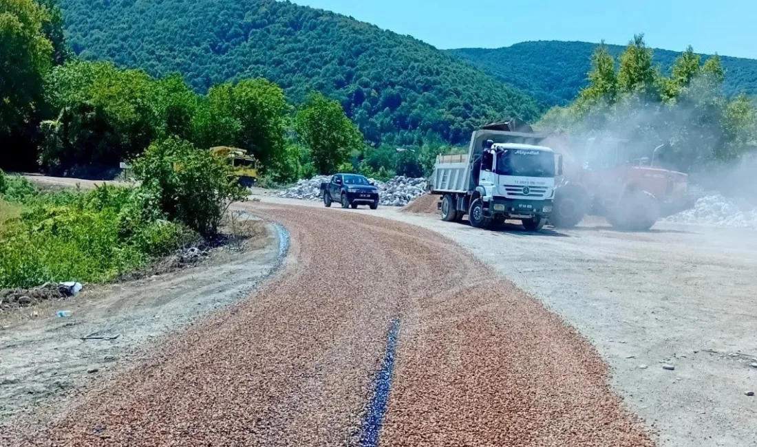Sinop genelinde yürütülen grup yol ve satıh kaplama asfalt çalışmaları