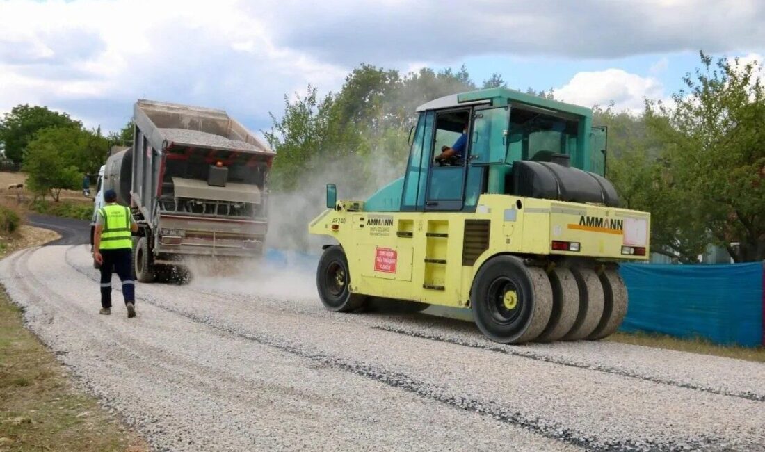 Sinop’un köy yollarında yürütülen çalışmalar kapsamında bu yıl 230 kilometre
