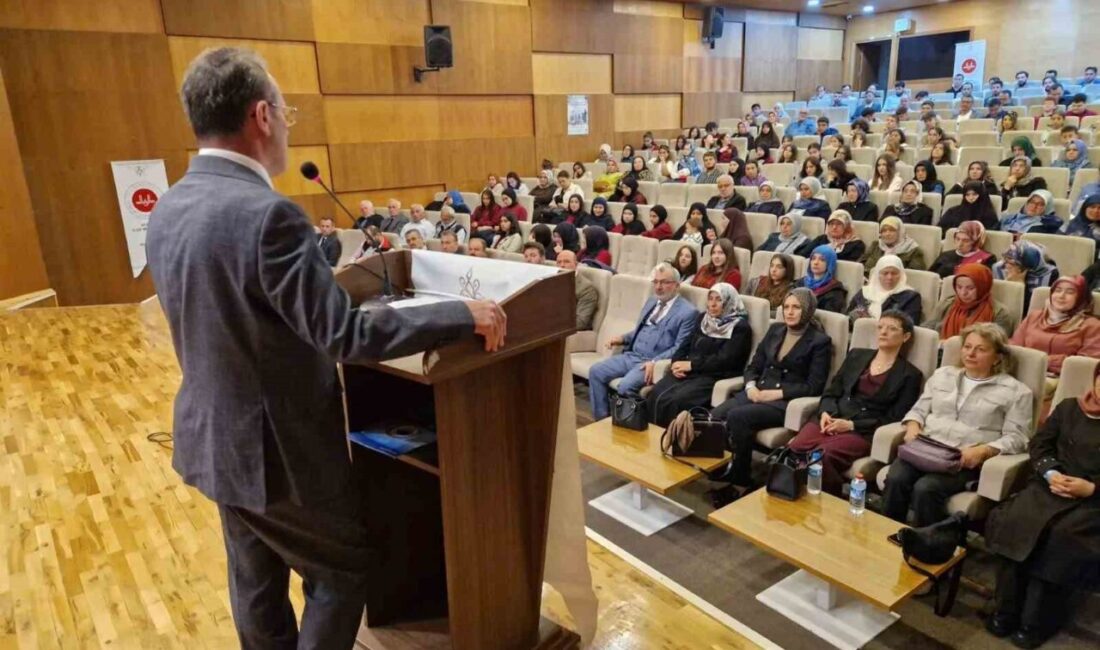 Sinop İl Müftüsü Paşa Bektaş, Ayancık ilçesinde “Peygamberimiz ve Aile”