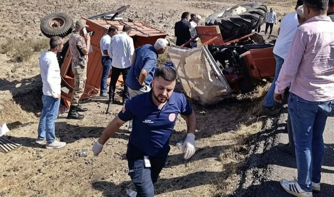 Şırnak’ın İdil ilçesinde kontrolden çıkan traktörün devrilmesi sonucu römorkta olan