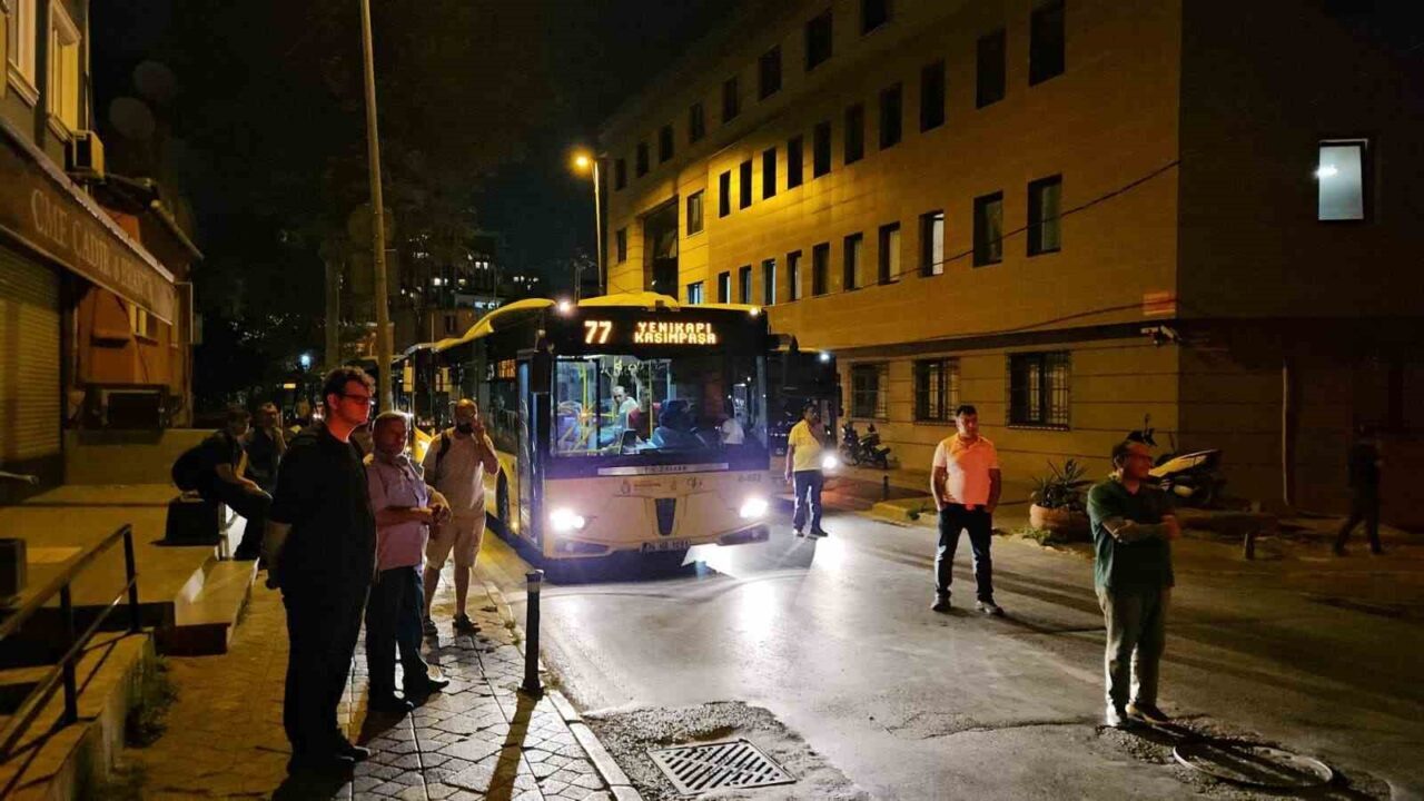 Şişli’de bir iş yerinde çıkan yangın, mahalle sakinlerini korkuttu. Kontrol