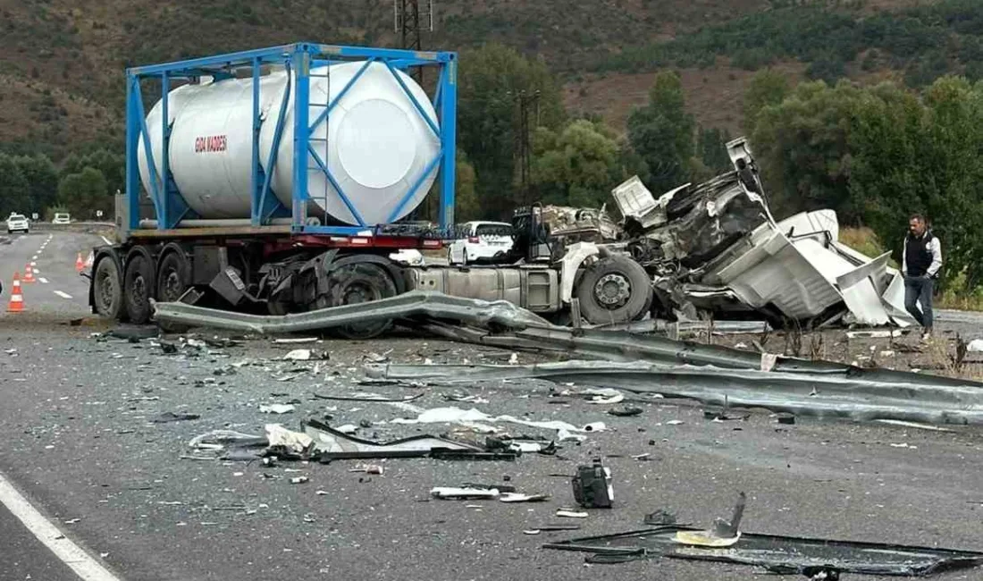 Sivas’ın Yıldızeli ilçesi Çamlıbel Geçidi’nde otobüs ile tırın çarpıştığı kazada