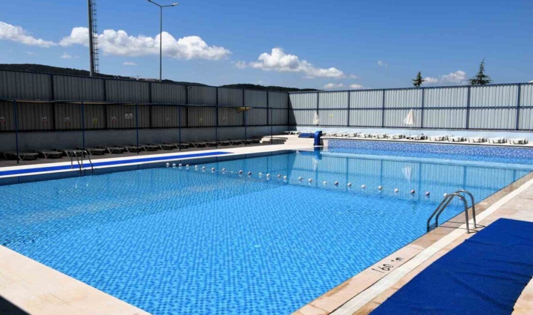 Bilecik’in Söğüt ilçesinde belediyeye ait yüzme havuzunda gerçekleştirilen yaz sezonu