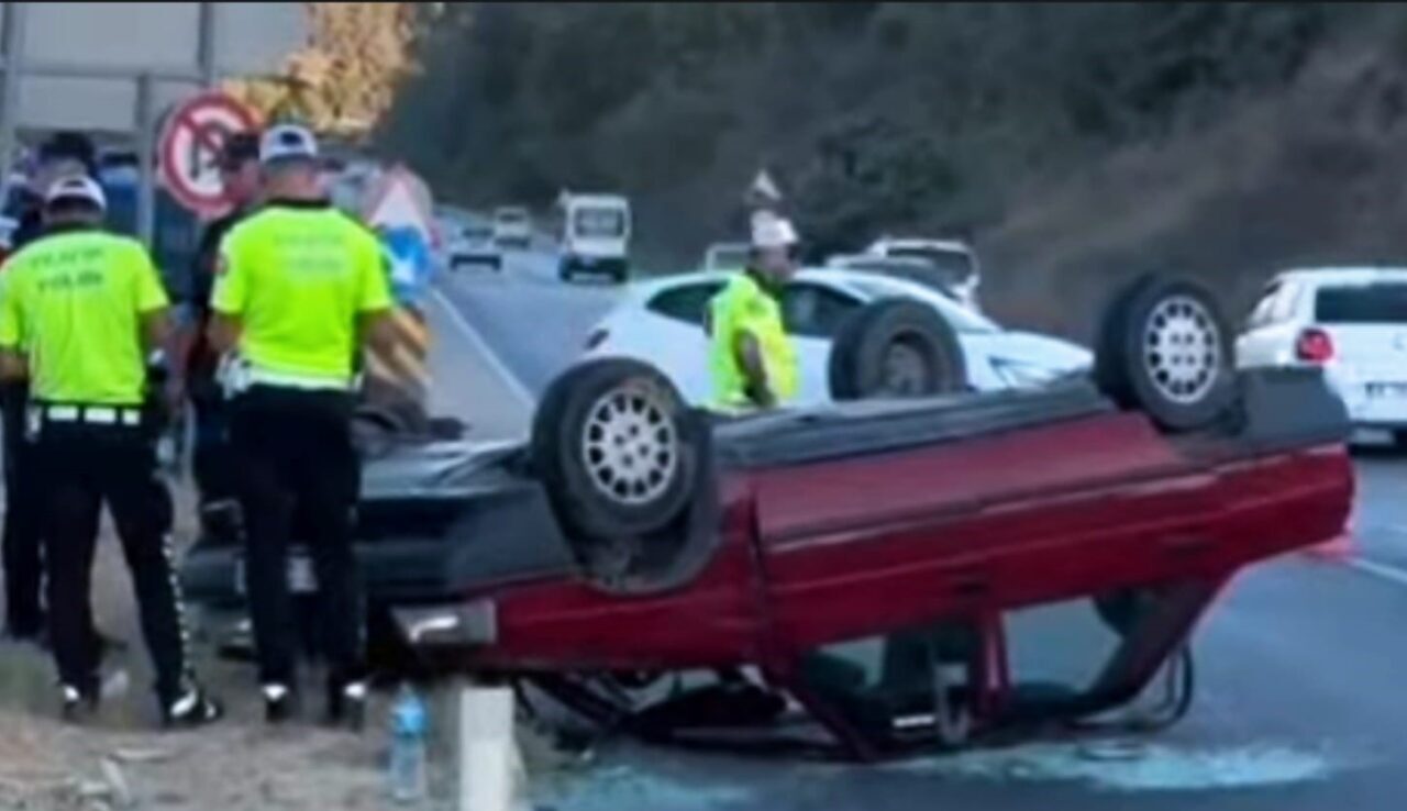 Aydın’ın Söke ilçesinde meydana gelen trafik kazasında iki kişi yaralandı.