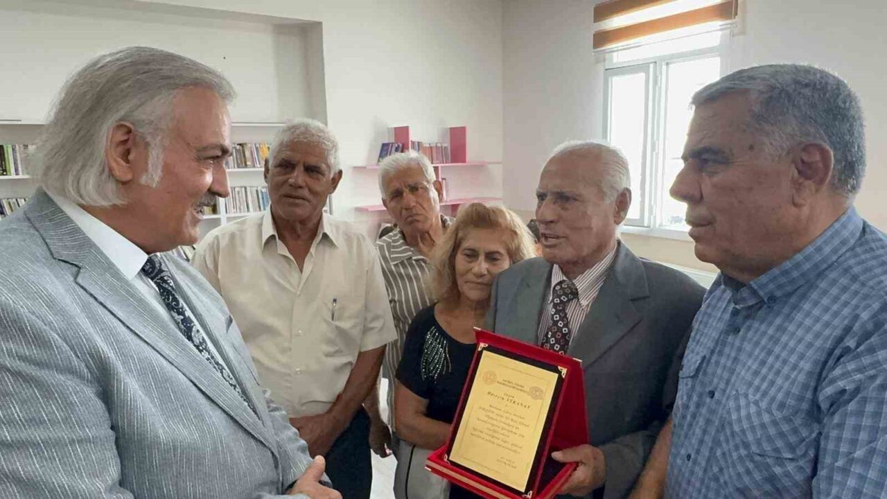 Aydın’ın Söke ilçesinde hayırsever bir vatandaş, geçen yıl kaybettiği eşinin