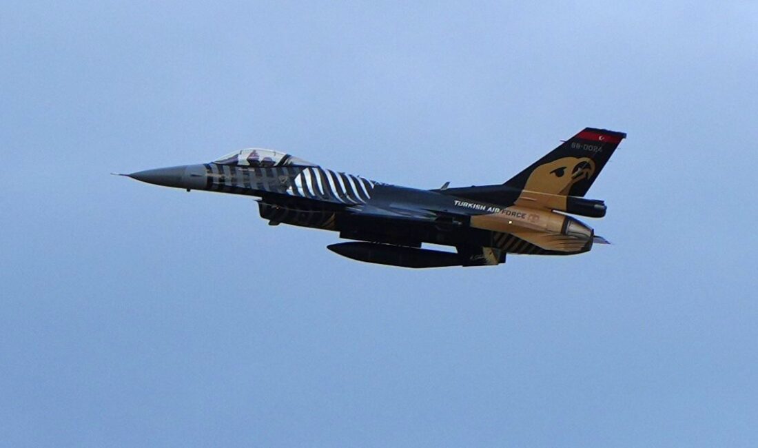 Balıkesir’in düşman işgalinden kurtuluşunun yıl dönümü etkinlikleri kapsamında SOLOTÜRK, Balıkesir