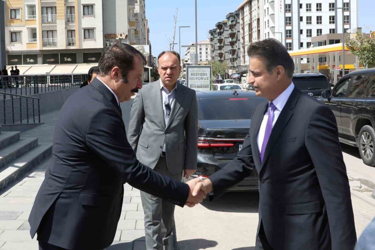 Irak Kürdistan Bölgesel Yönetimi Soran Valisi Halgord Şeyh Necib ve