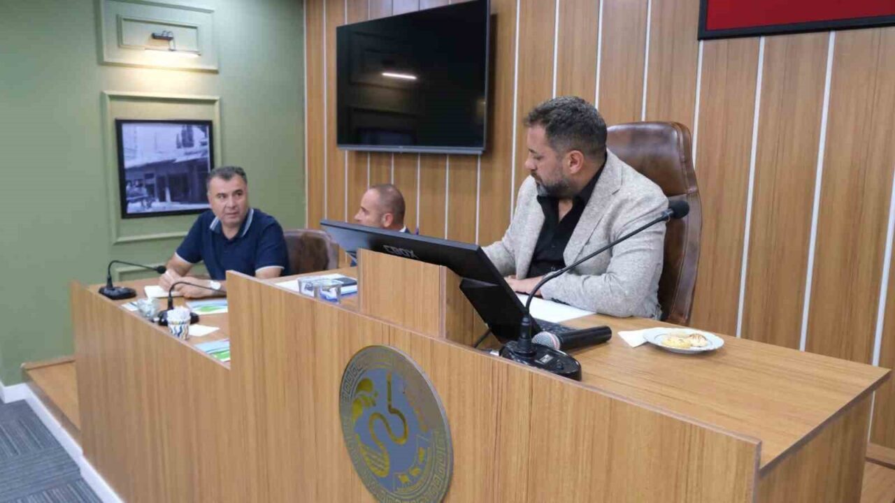 Sorgun Belediye Başkanı Erkut Ekinci, muhtarlarla birlikte toplantı düzenledi. Sorgun’daki