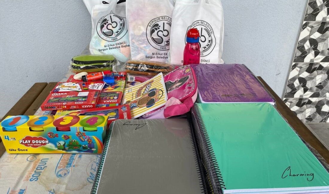 Yeni eğitim öğretim yılının başlamasıyla birlikte Sorgun Belediyesi öğrencilere kırtasiye