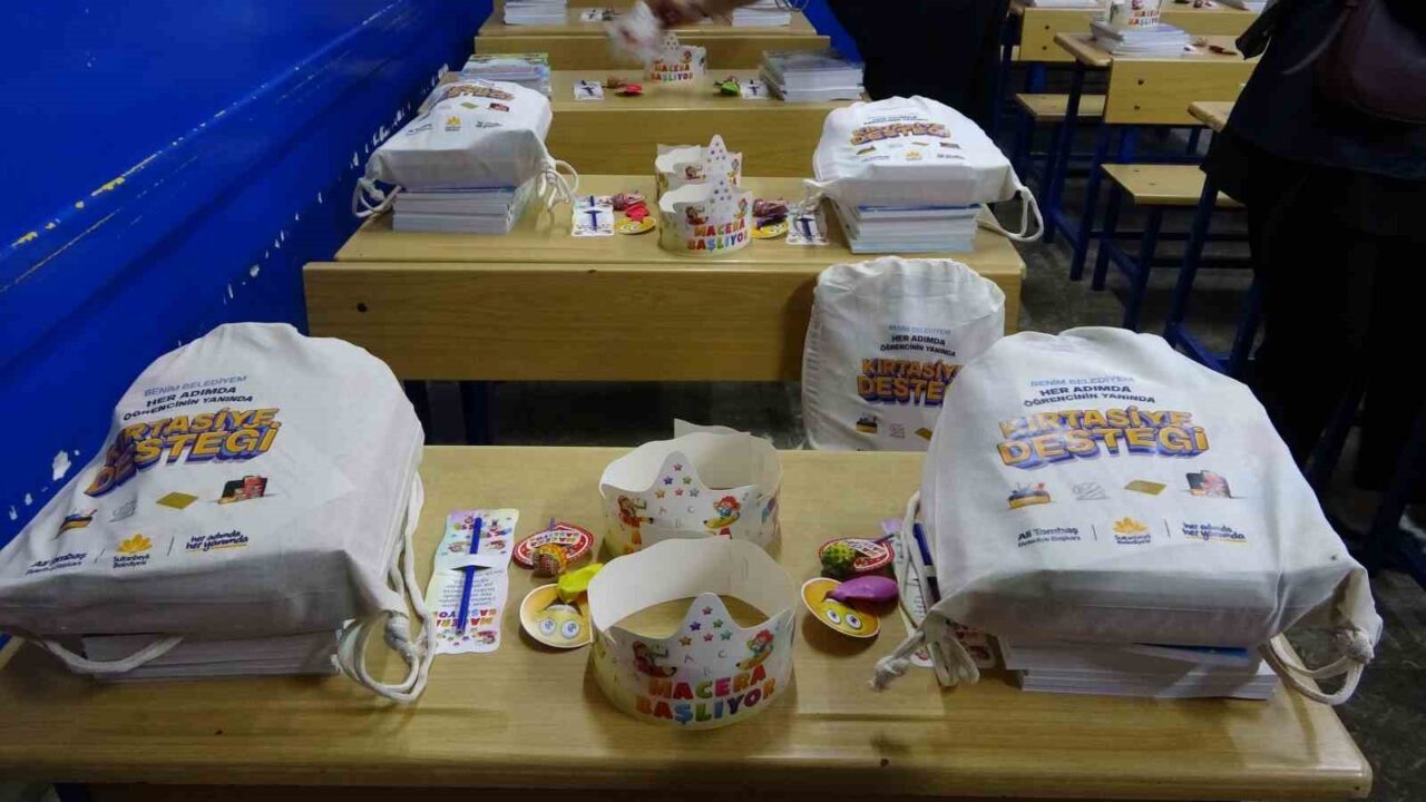 Sultanbeyli’deki okullarda yeni eğitim öğretim yılının ilk gününde, 9 bin