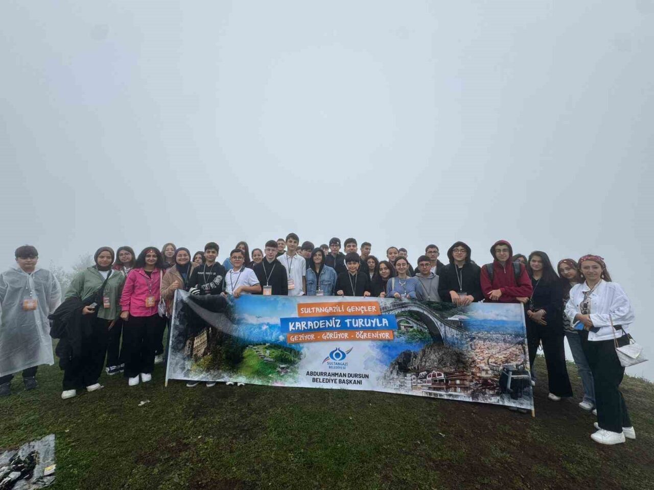 Sultangazi Belediyesi, ilçedeki ortaöğretim son sınıfların okul birincilerini Karadeniz turunda