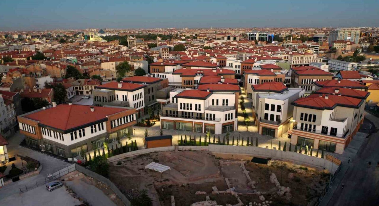 Suriçi Çarşısı her geçen gün biraz daha hareketleniyor. Meram Belediyesi’nin