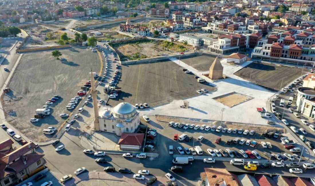 Konya’nın merkez Meram ilçe Belediyesi Suriçi-Bedesten bölgesine 850 araçlık açık