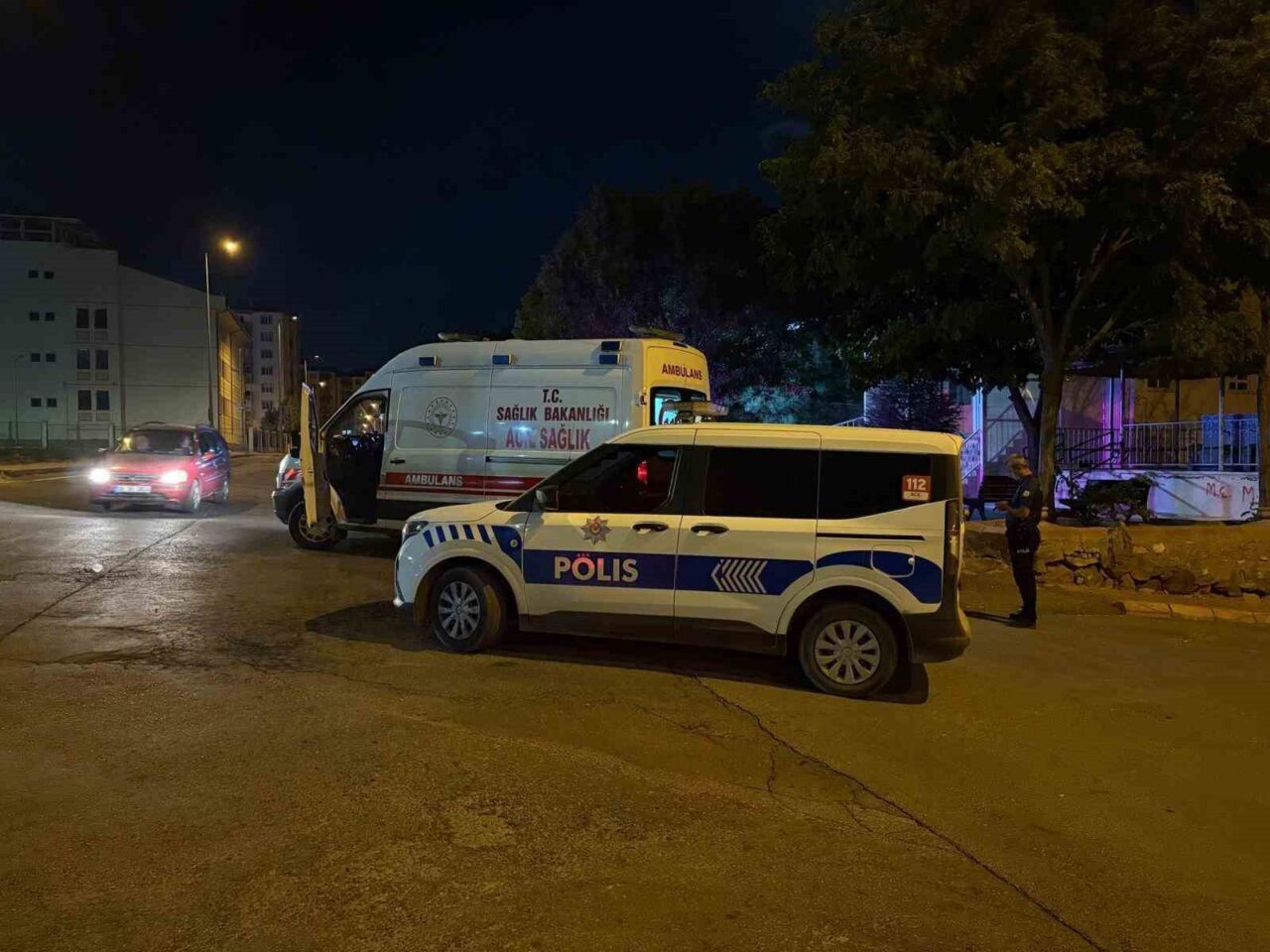 Kayseri’nin Kocasinan ilçesinde bir şahıs, tartıştığı kişiyi baldırından ve kalçasından