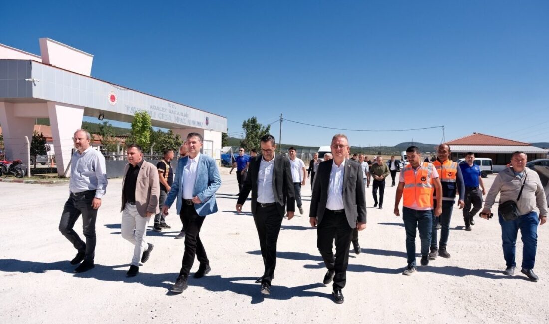 Kütahya’nın Tavşanlı ilçesinde Cezaevi ve Çukurköy Sanayi arasındaki 3,2 kilometrelik