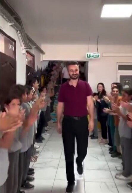 Hatay’da öğretmen Nurullah Nur, tayininin çıkmasıyla birlikte 10 yıldır görev