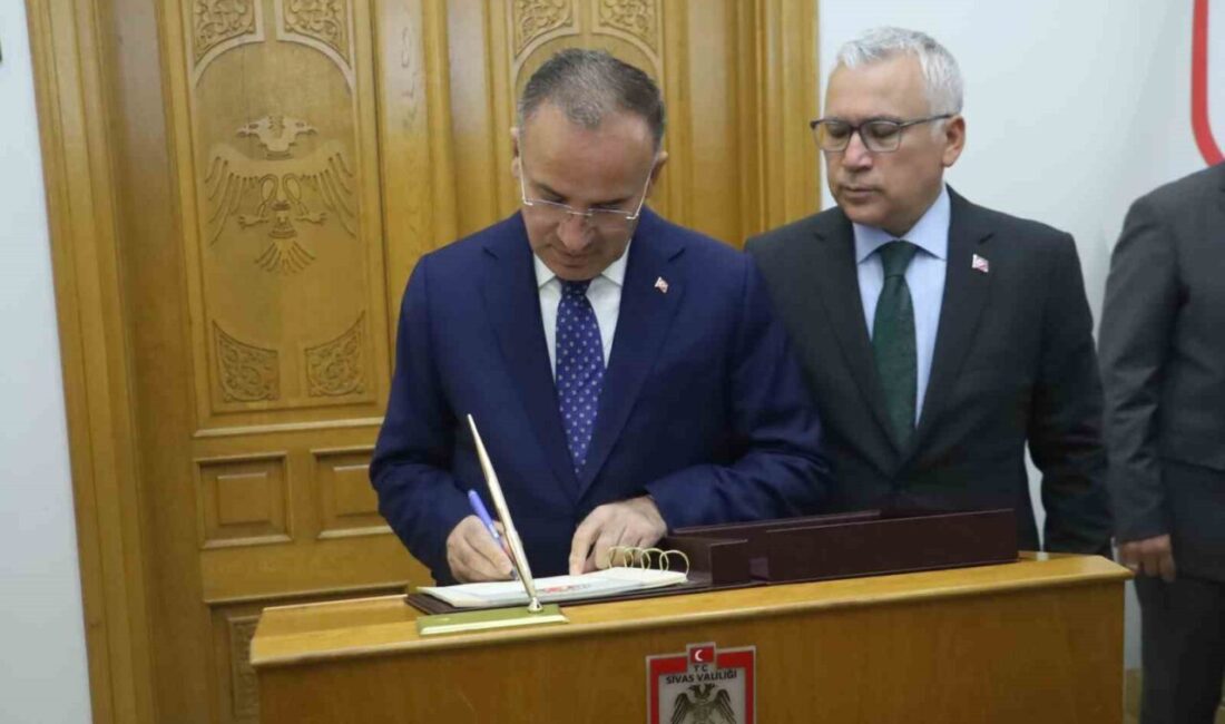 Türkiye Büyük Millet Meclisi (TBMM) Başkanvekili Bekir Bozdağ, Sivas Valiliğini