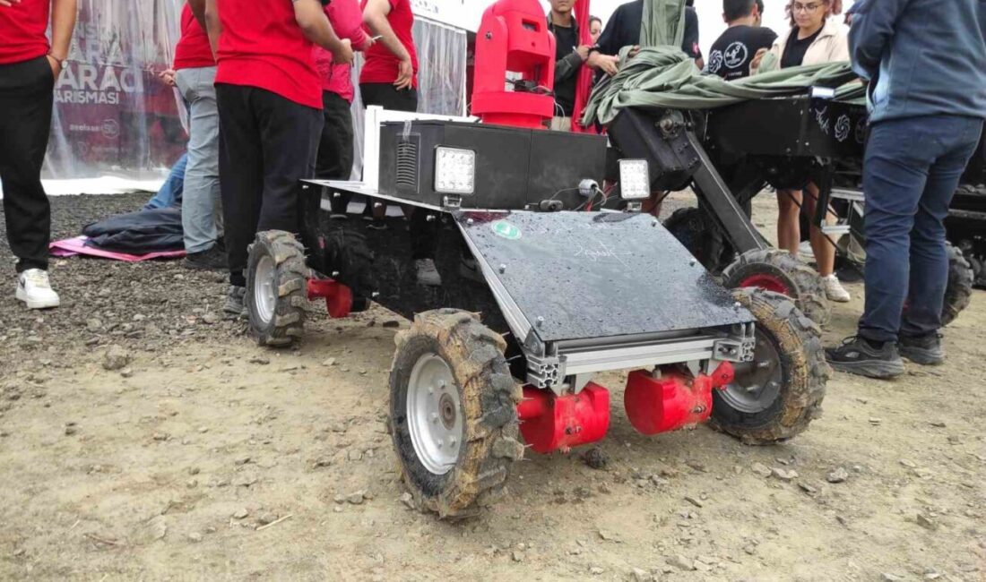Tekirdağ merkez Süleymanpaşa ilçesinde düzenlenen TEKNOFEST İnsansız Kara Aracı (İKA)