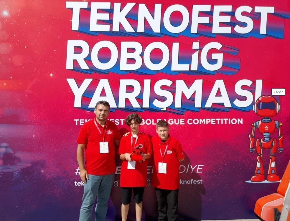 TEKNOFEST’e Eskişehir’de katılan Ata Ortaokulu Pro_je7 Takımı, 2025 Robolig Yarışması