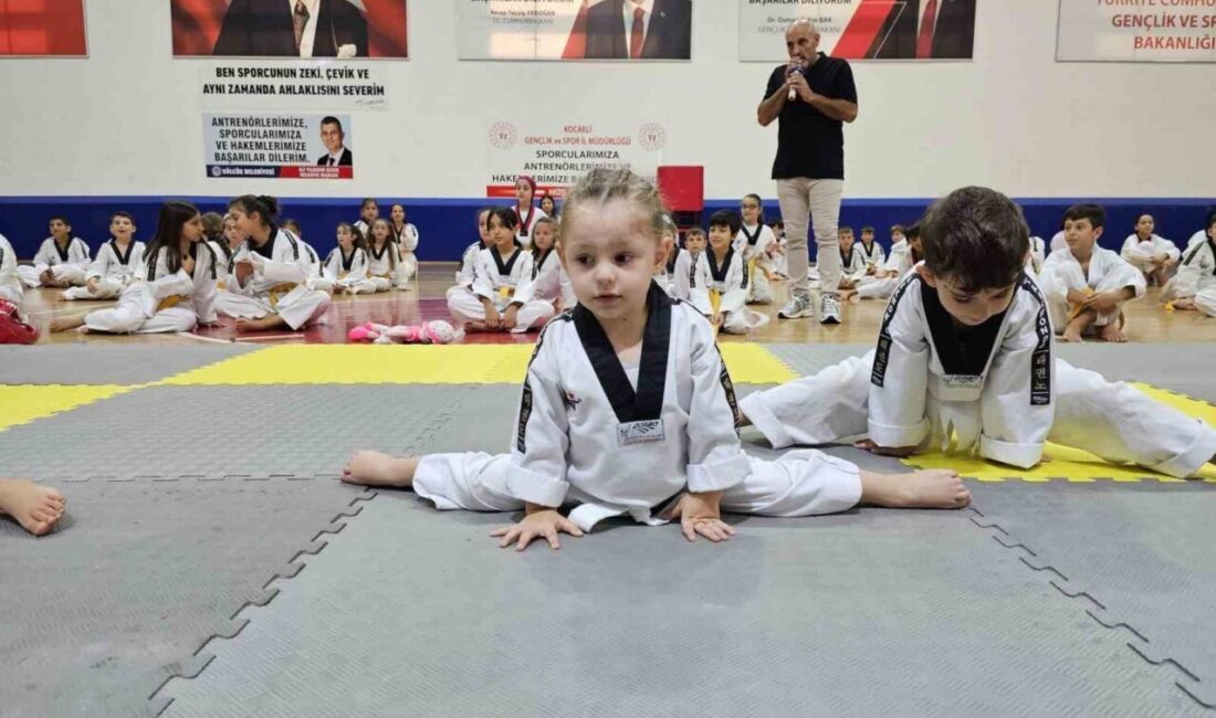 Gölcük Belediyespor bünyesinde tekvando eğitimi alan 253 sporcu, düzenlenen törenle