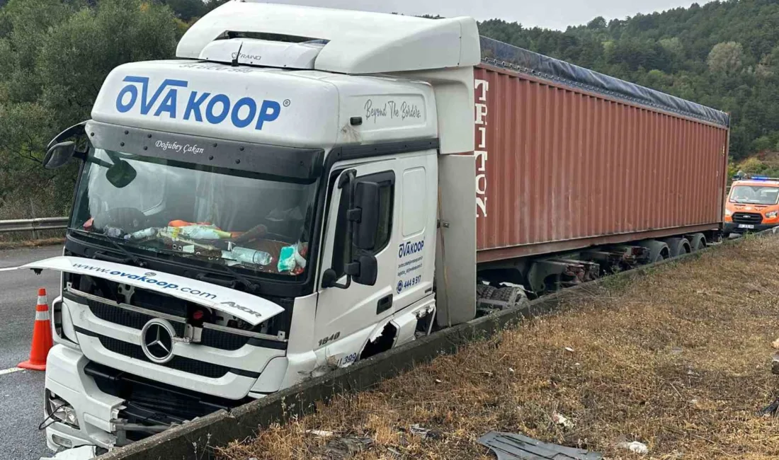 TEM Otoyolu’nun Bolu geçişinde sürücüsünün direksiyon hakimiyetini kaybettiği tır beton