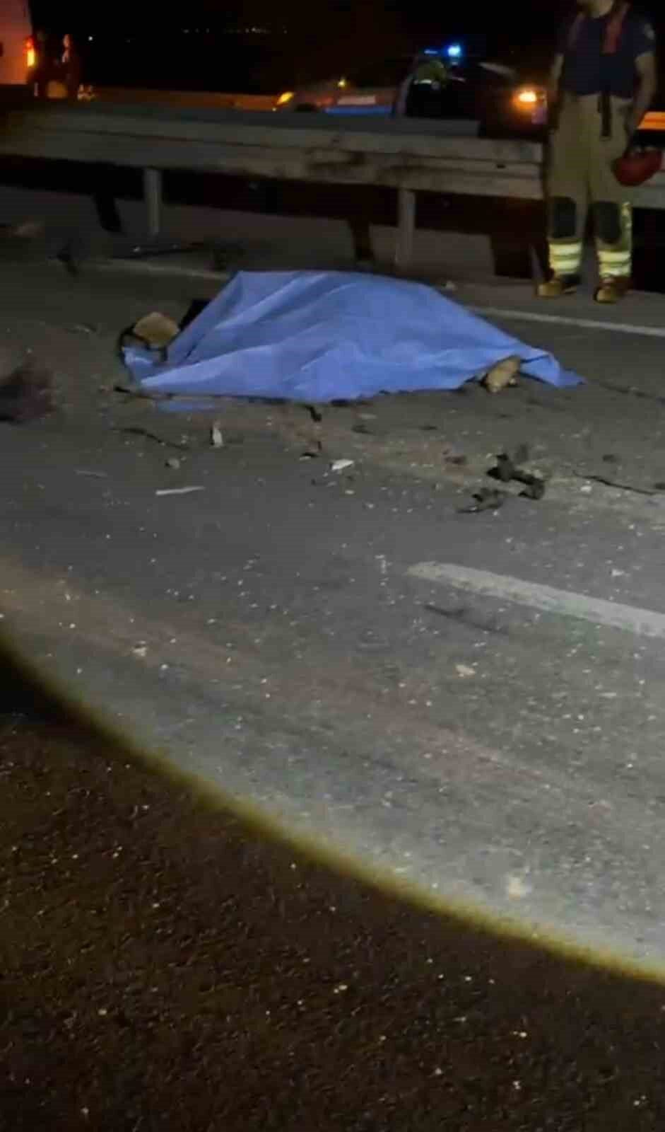 Manisa’nın Akhisar ilçesinde ters yönde ilerleyen aracın karşı şeritte ilerleyen