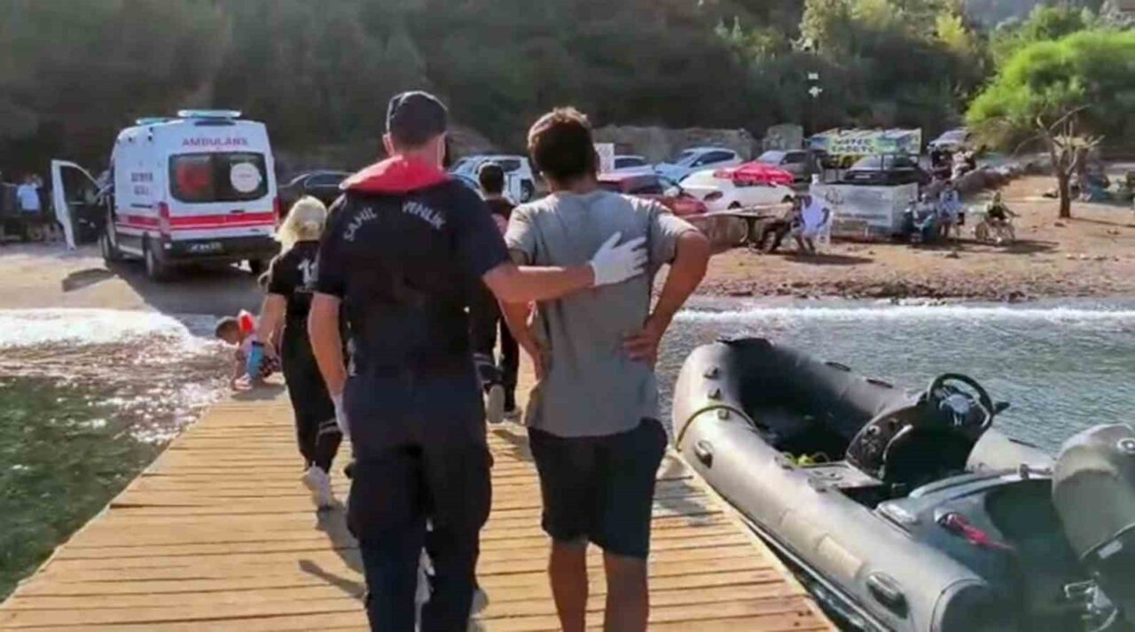 Muğla’nın Fethiye ilçesi açıklarında seyreden ticari yatta rahatsızlanan vatandaş için