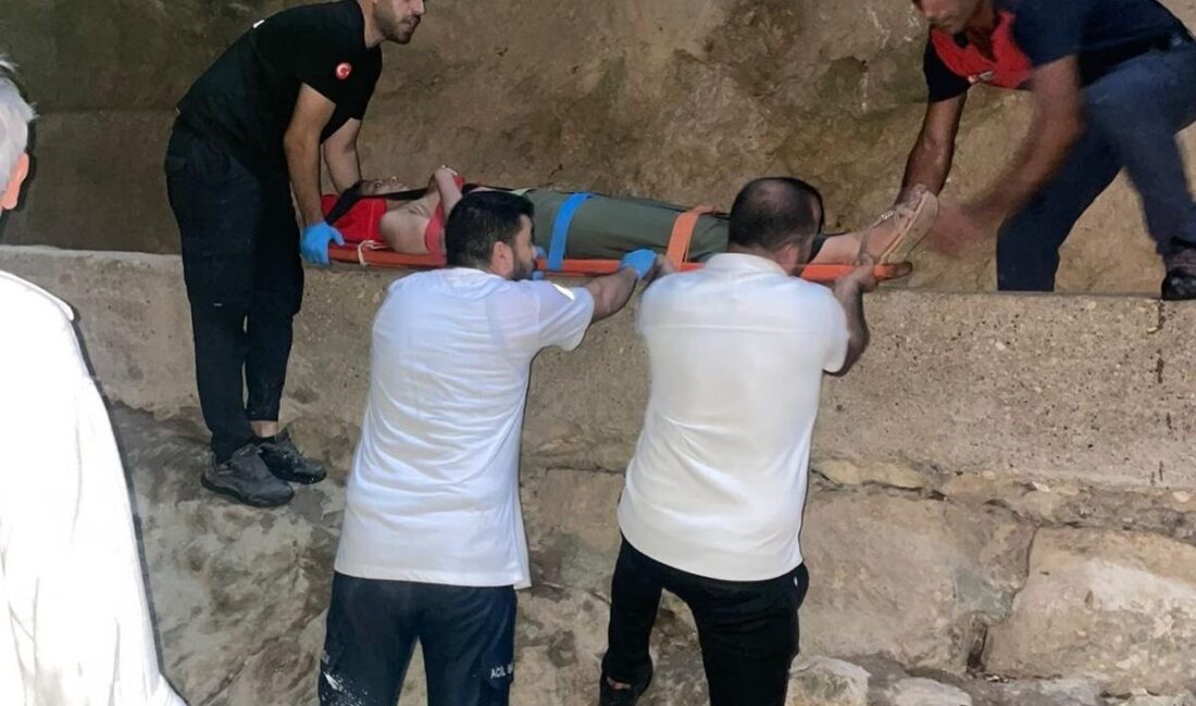 Hatay’da tarihi Titus Tünel’inde gezdiği esnada dengesini kaybederek düşen ve