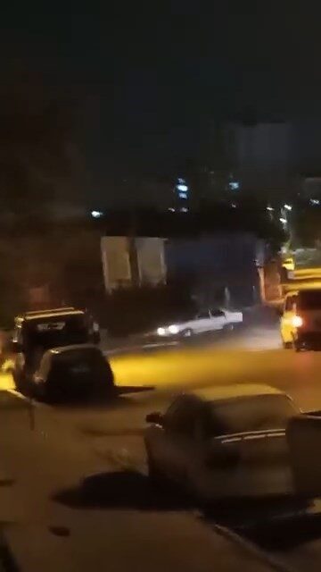 Elazığ’da kimliği belirsiz bir sürücü, Tofaş marka otomobiliyle defalarca drift