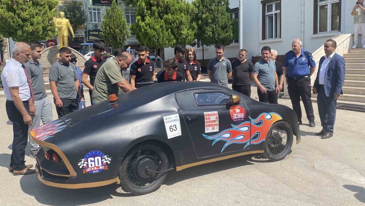 Tokat’ın Zile ilçesinde lise öğrencilerinden oluşan “Voltürk” takımı, Teknofest 2025’te