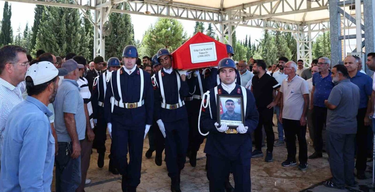 Ankara’nın Polatlı ilçesinde vatani görevini yaptığı sırada intihar ettiği iddia