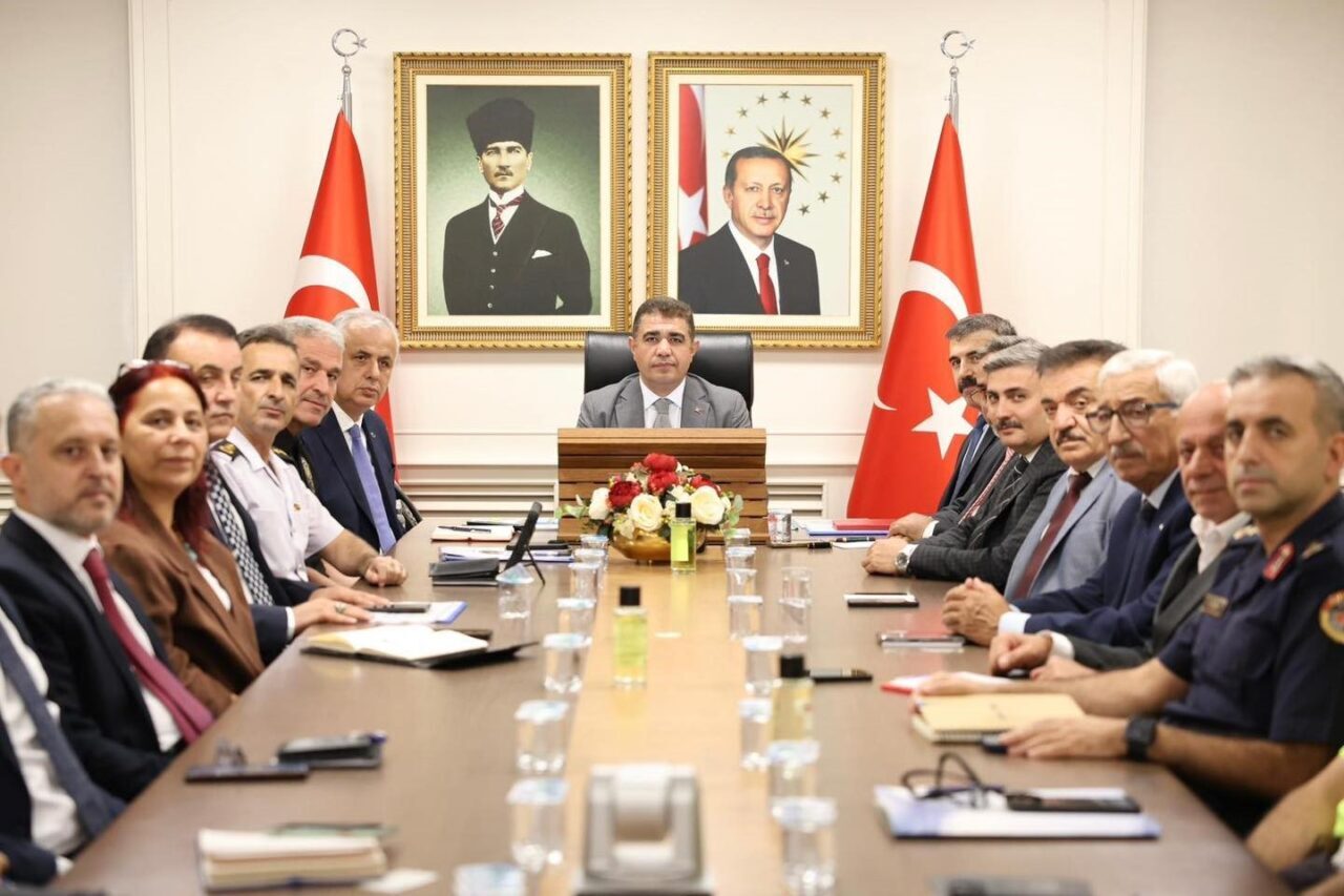 DÜZCE(İHA) – Düzce Valiliği Konuralp Bey Toplantı Salonu’nda 2025–2026 eğitim