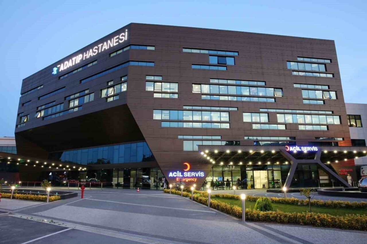 Tüp bebek uygulamalarında kullanılan yeni teknolojiler hakkında açıklamalarda bulunan Prof.