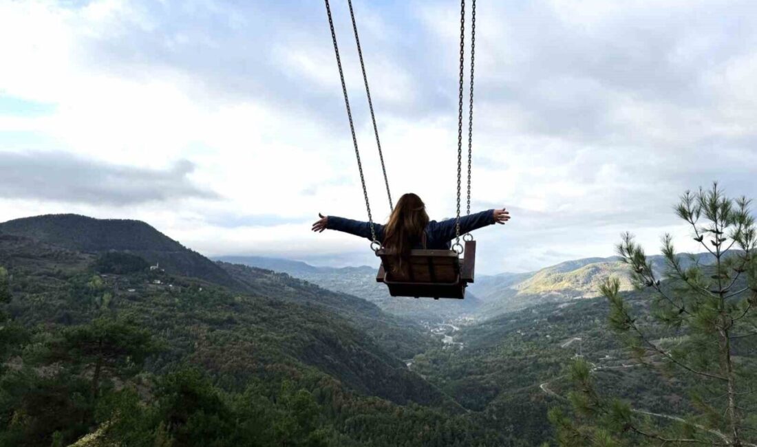 Batı Karadeniz’i Keşfet programı kapsamında yola çıkan Turistik Karaelmas Ekspresinin