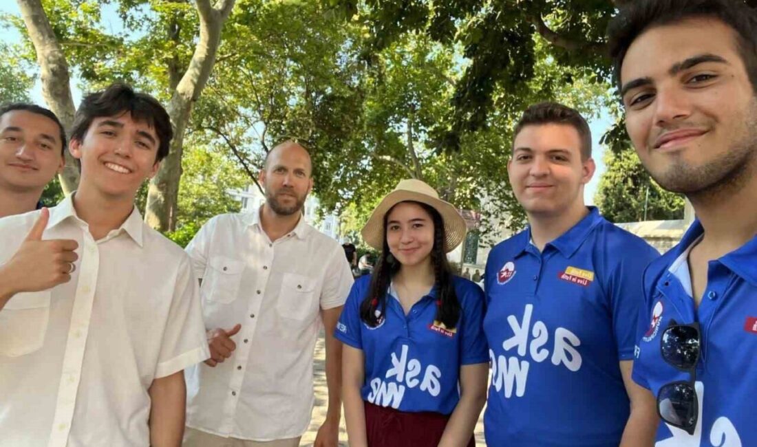 Fatih Belediyesi’nin düzenlediği Gönüllü Turizm Elçileri Projesi, tekne turu ve