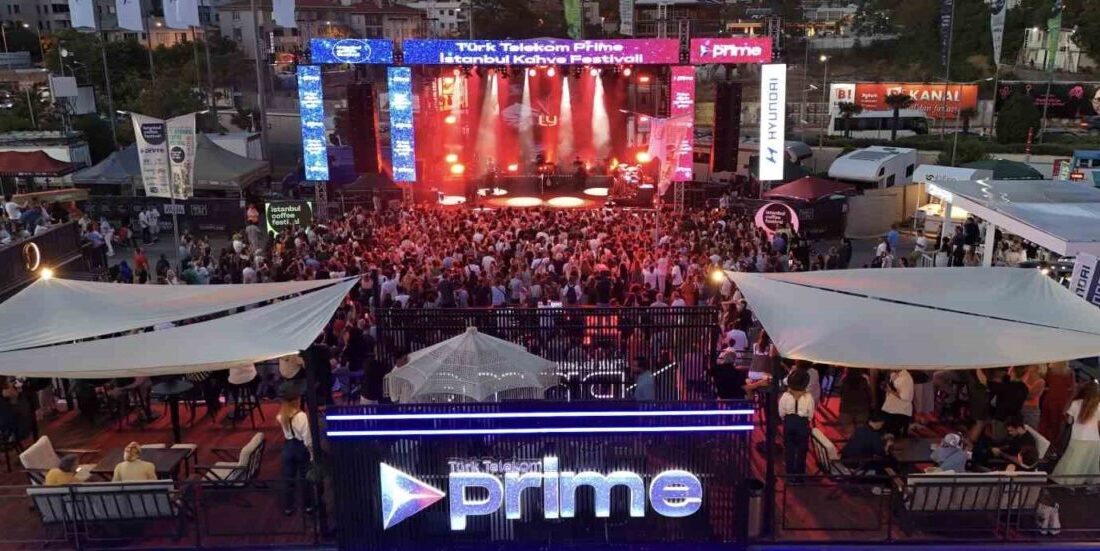 Türk Telekom Pazarlama ve Müşteri Deneyimi Genel Müdür Yardımcısı Zeynep