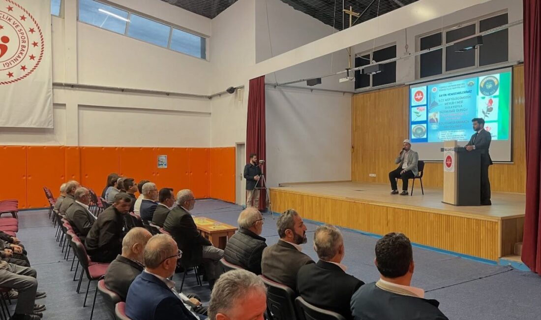 Türkeli ilçesinde, Mevlid-i Nebî Haftası nedeniyle Gençlik Merkezi Salonu’nda 2025