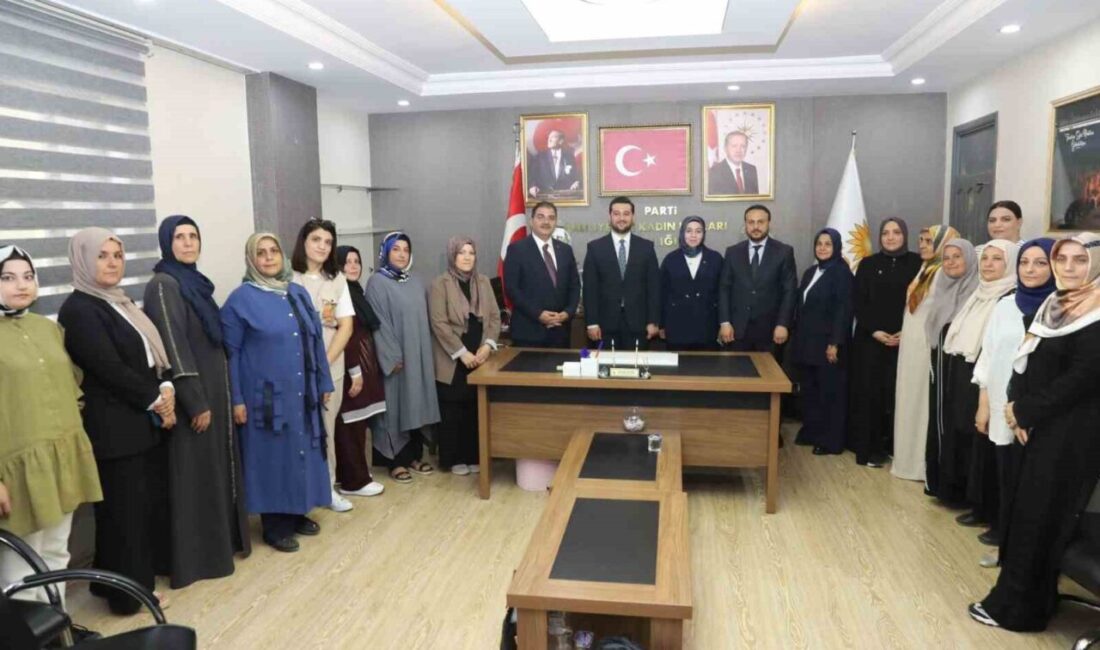 Türkiye Yüzyılı Buluşmaları kapsamında AK Parti Gaziantep Milletvekili Mesut Bozatlı,